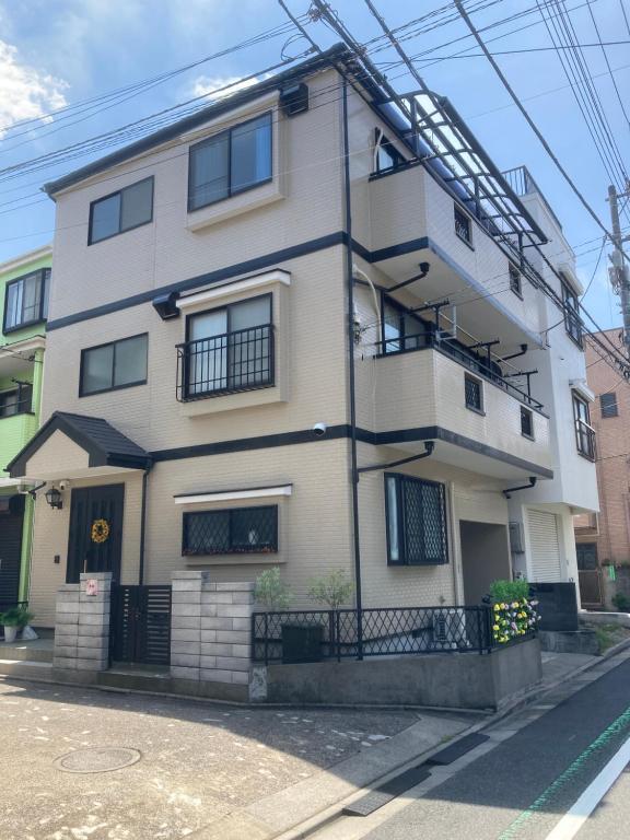 120平米 5BR House, Near Ueno and Asakusa, Parking 2间浴室5室1厅 FlowerTea Hotel