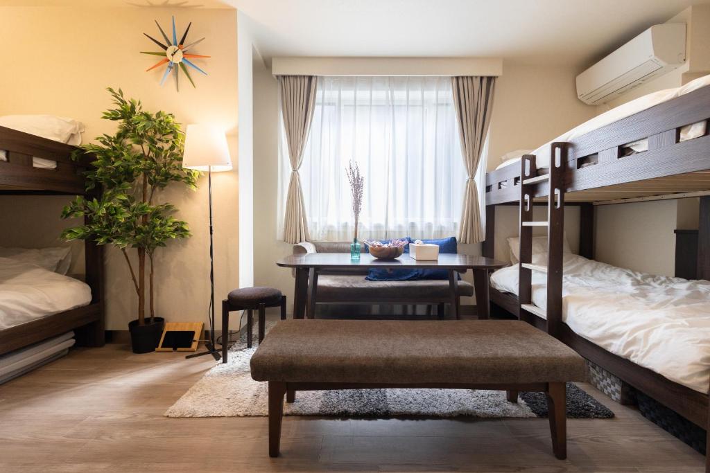 “1ST ROOM” 内装デザイナー監修！30㎡ 最大6名 経堂駅から徒歩5分 築浅 良質な暮らしを