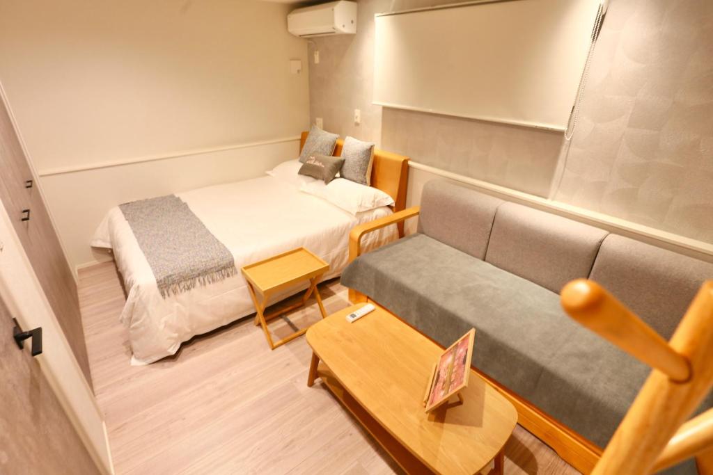 Metro 4 min to Shinjuku St Luxury Home in Shinjuku City