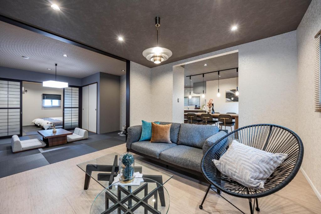 Nanba West Sakuragawa Station Apartment