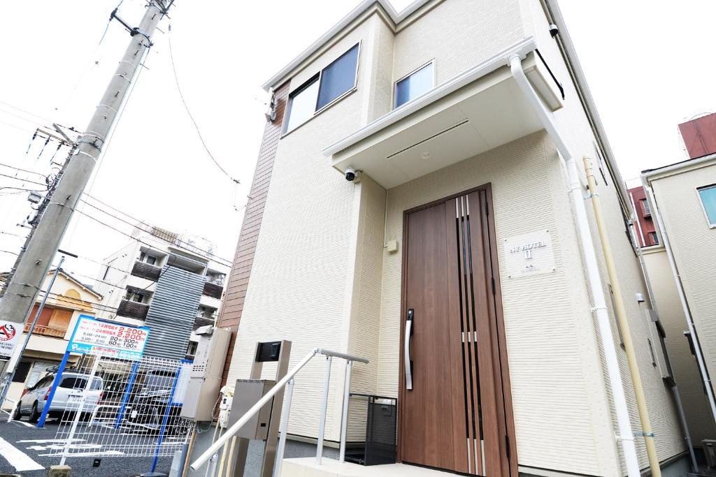 NYHotel 2 新宿2階建て3室1バスルーム1シャワー2トイレ
