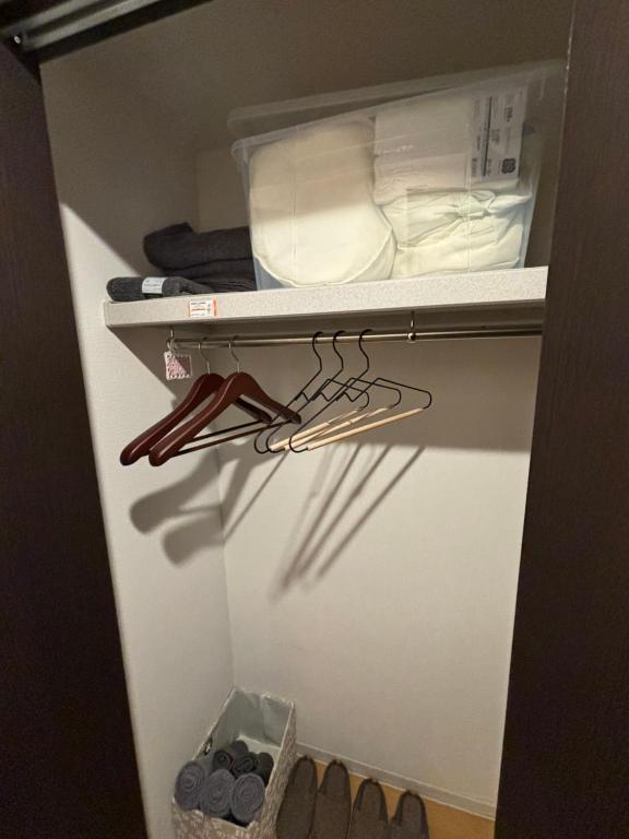 EagleHome JR環狀線桃谷駅旁走路5分鐘 全新2層樓2加1房 最多可6人一起入住