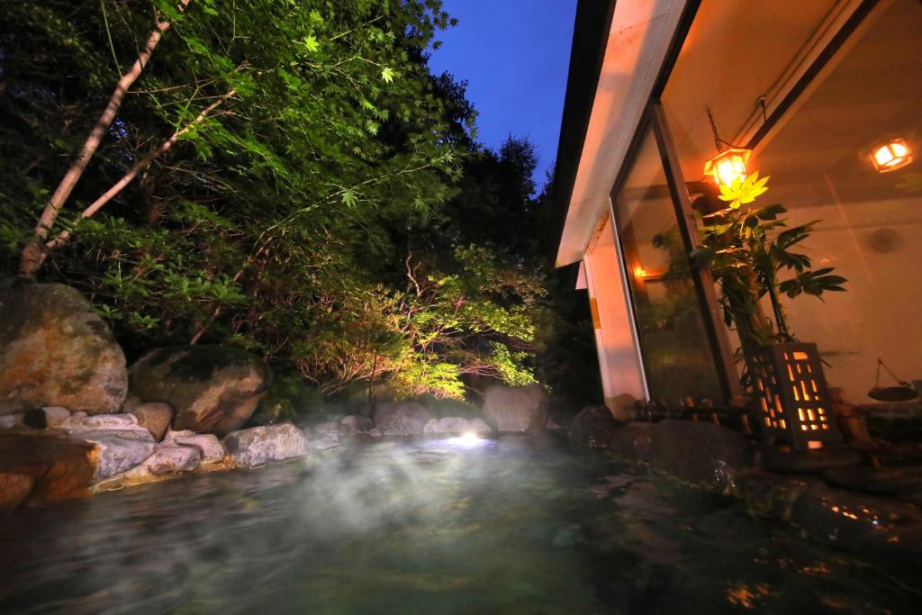 森の湯　山静館
