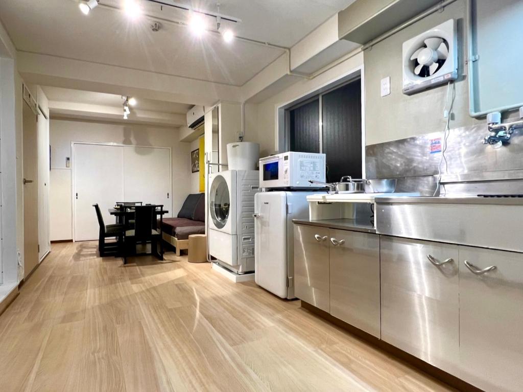 山手線池袋駅 徒歩6分 東池袋駅徒歩3分 2~5人 エレベーター WIFI 新宿/渋谷/銀座/築地/浅草/原宿近い！