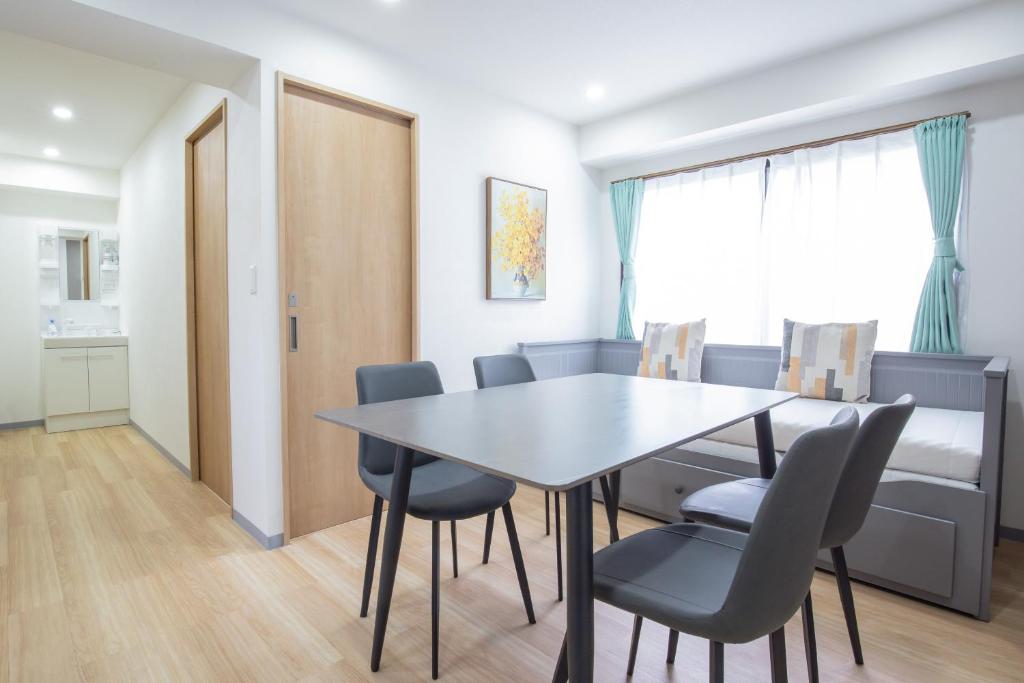 Luxuriously Renovated A Modern Retreat 丶walk to JR Higashi Nakano Subway stop EoSL