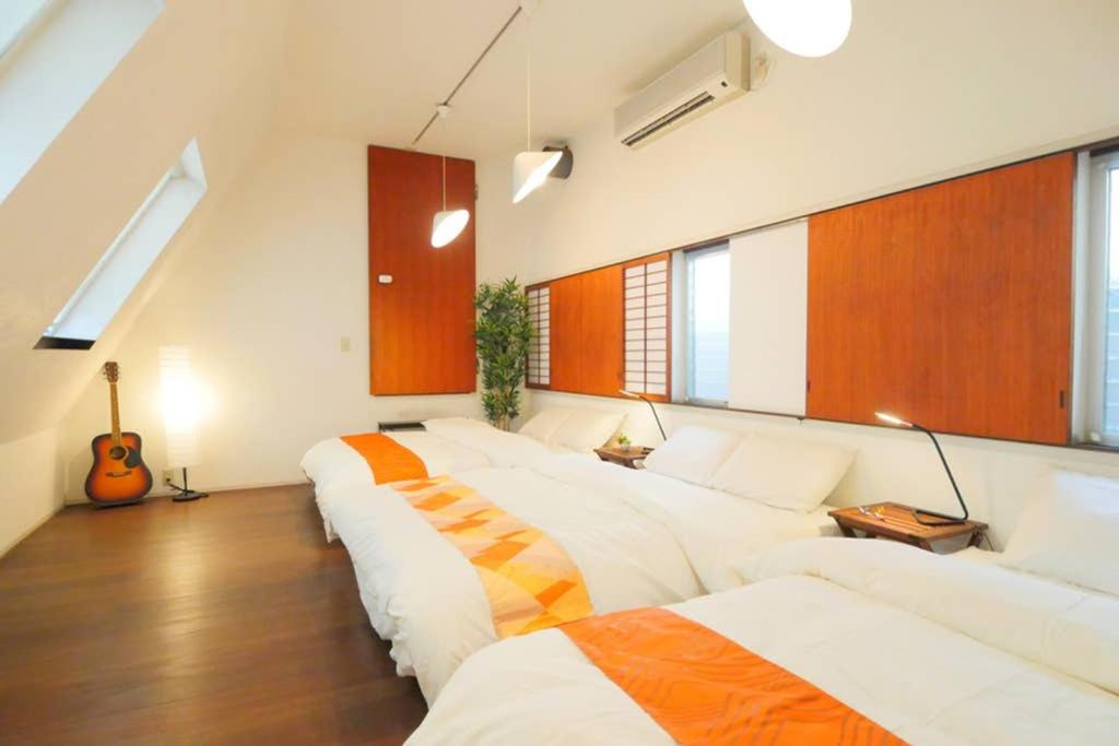 WOLF PACK apartment 21