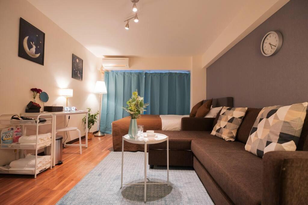新宿歌舞伎町New Design Apartment！駅3分钟！最大5人可！無料モバイルWI-FI！