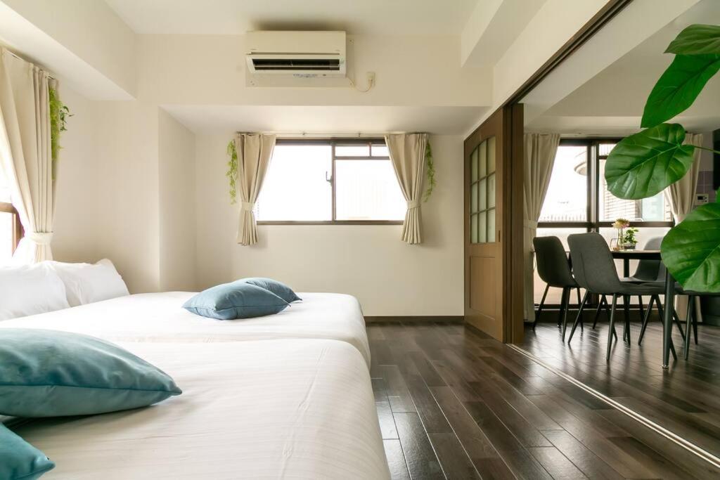 宿カフェ チェルシーズ レインボウ B&B