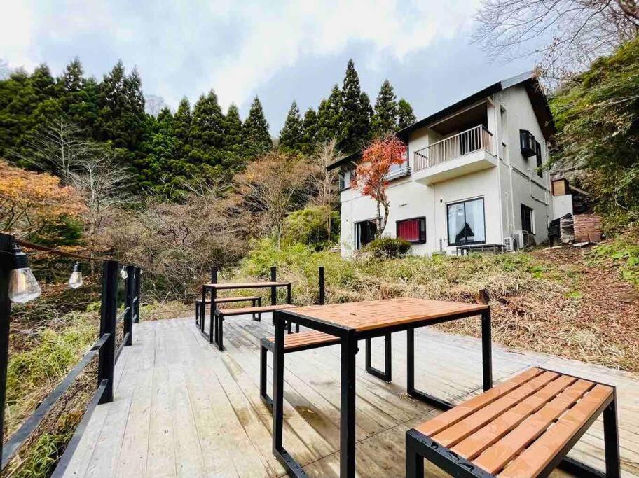 箱根の絶景展望デッキ bbqに最適 湖水鳥居と芦ノ湖